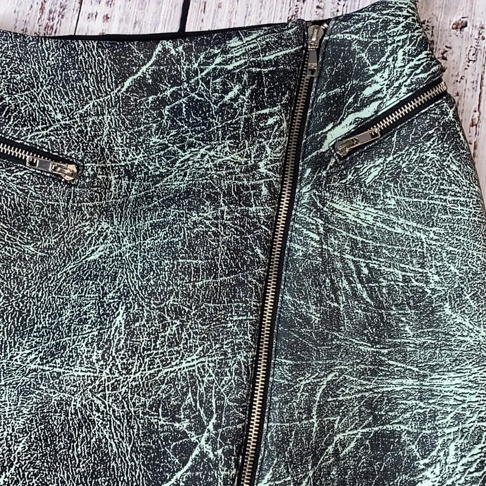 NWT GUESS Asymmetrical Mini Skirt